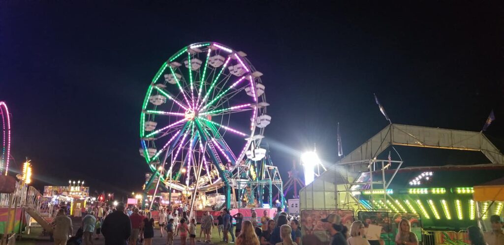 Gold Star Amusements Carnival – Winona Steamboat Days